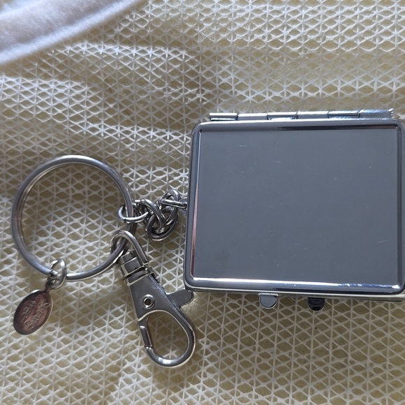 Spring Street Heart Locket Keychain With Rhinestones - Picture 3 of 4